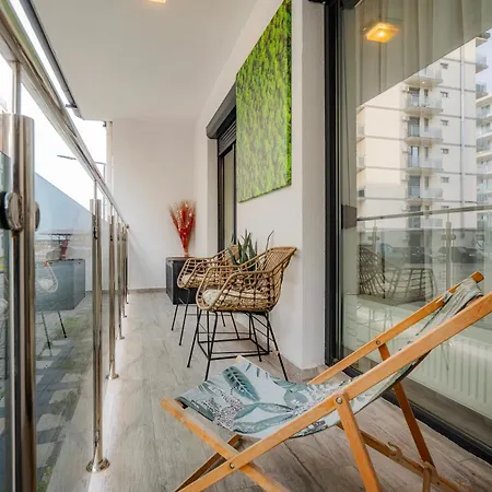 Luna Apartment *