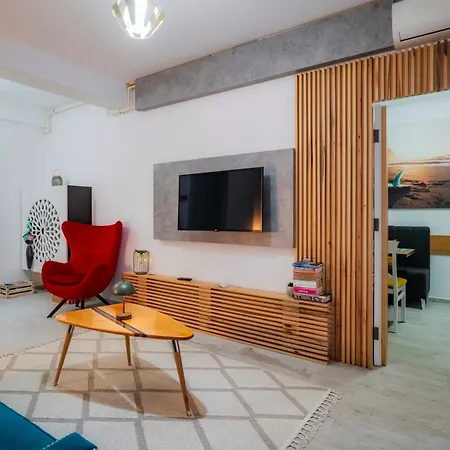 Luna Apartment