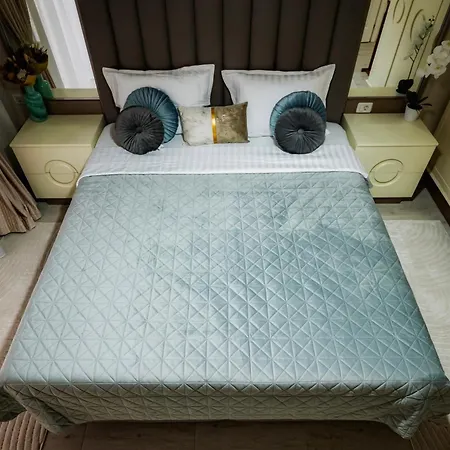 Luna Apartment *